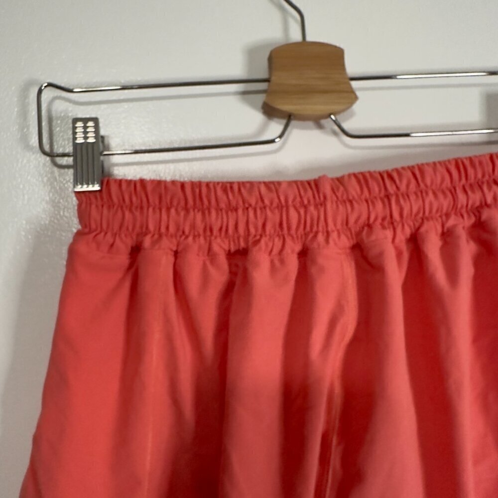 NWOT Lululemon Hotty Hot Low Rise Short 4" - Picture 8 of 11